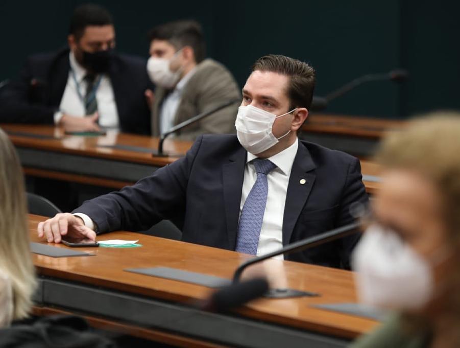 Projeto de lei enquadra como crime contra a saúde pública o ato de falsificar testes diagnósticos de doenças no Brasil