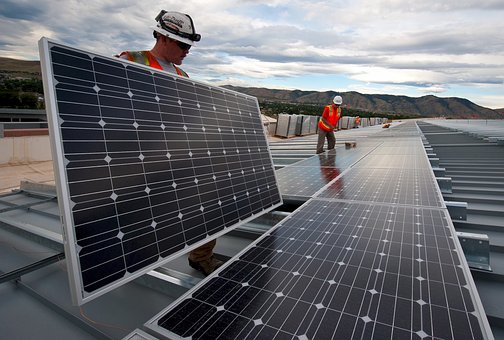 Crise hídrica pode aumentar procura por seguros e equipamentos de energia solar 