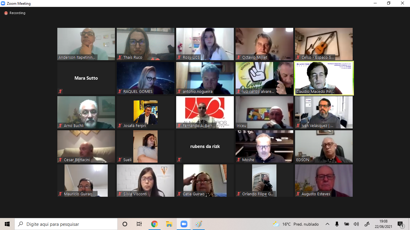 Riscos cibernéticos, seguro para o corretor ter e vender, é detalhado no 5º Trocando Ideias UCS