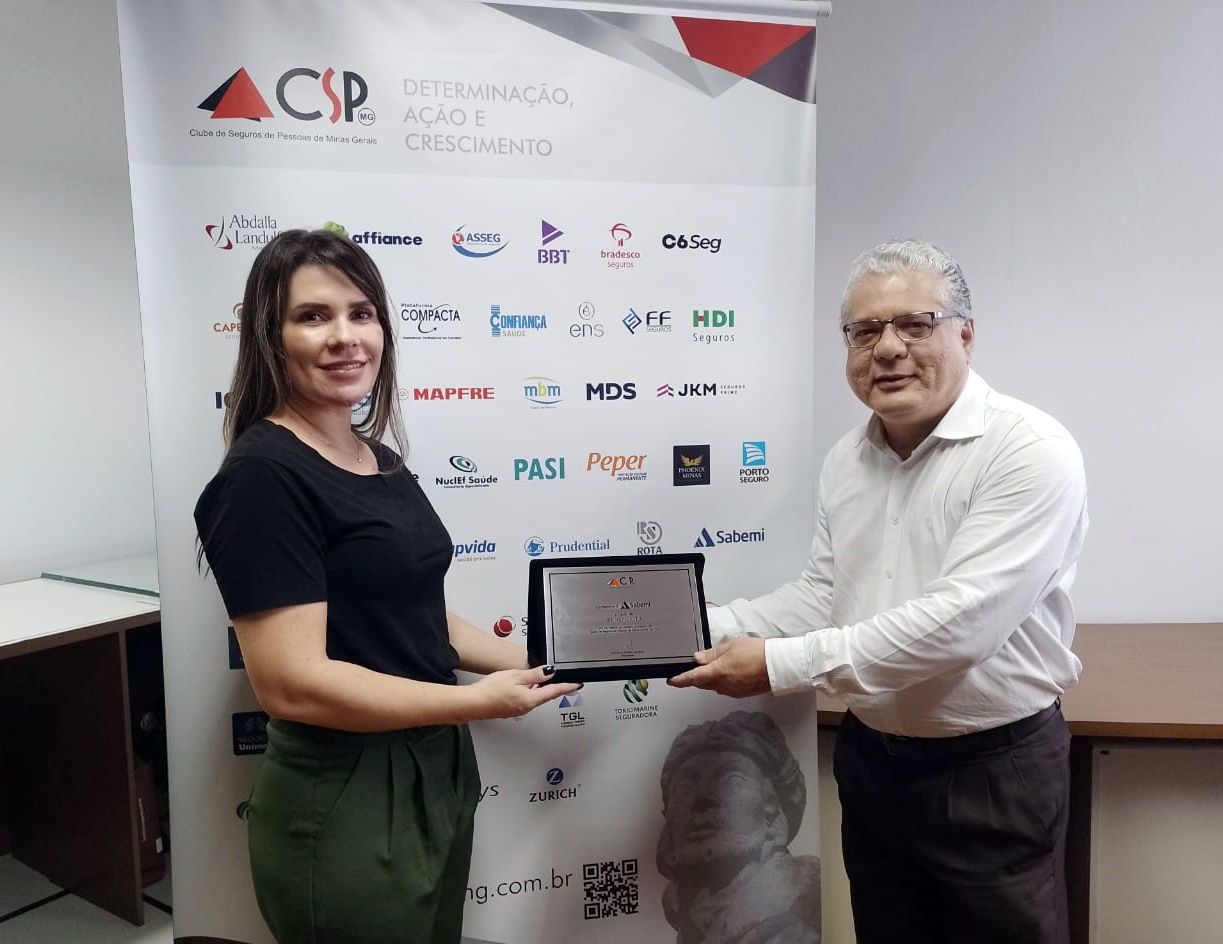 CSP-MG entrega placas de adesão a novas beneméritas