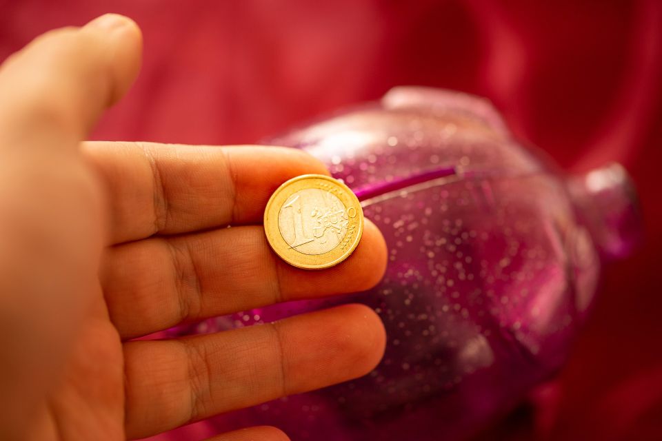 Como começar a investir e acumular renda