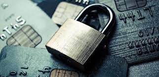 Fraudes: cliente sem seguro de cartão precisa pagar compras fraudulentas?