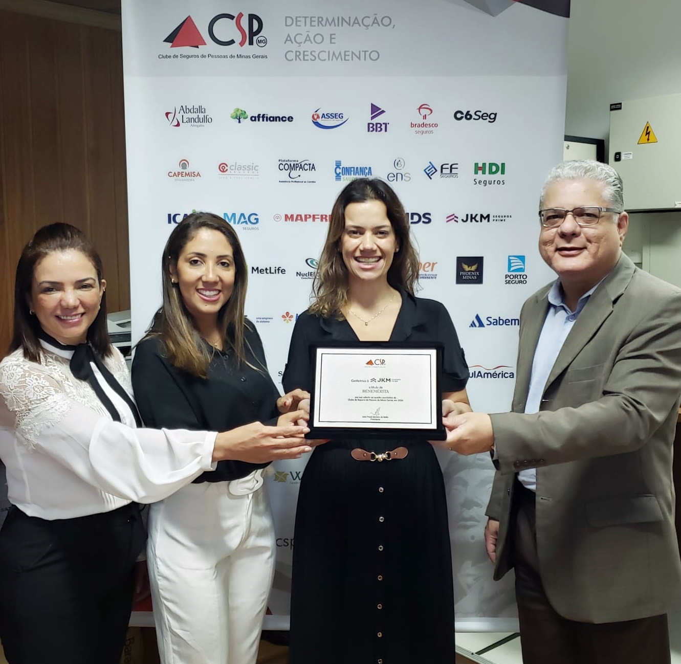 Beneméritas recebem placa de adesão ao CSP-MG