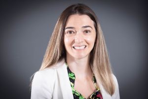 Com alta da pandemia, empresas mudam estratégias de retorno presencial aos escritórios e mantém profissionais no home office