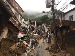 Liberty Seguros doa alimentos para famílias de Petrópolis