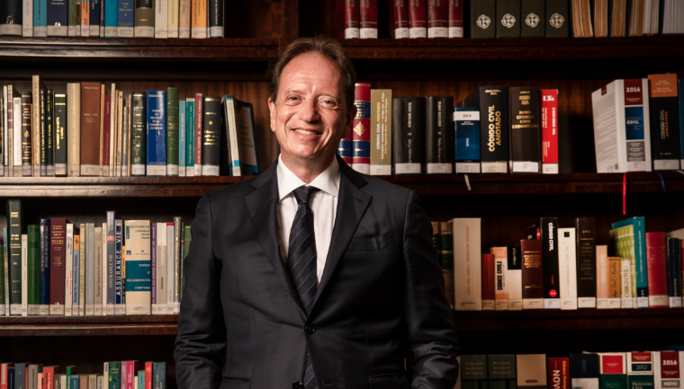 Presidente do IBDS participa de seminário na EMERJ para debater direitos bancário e securitário