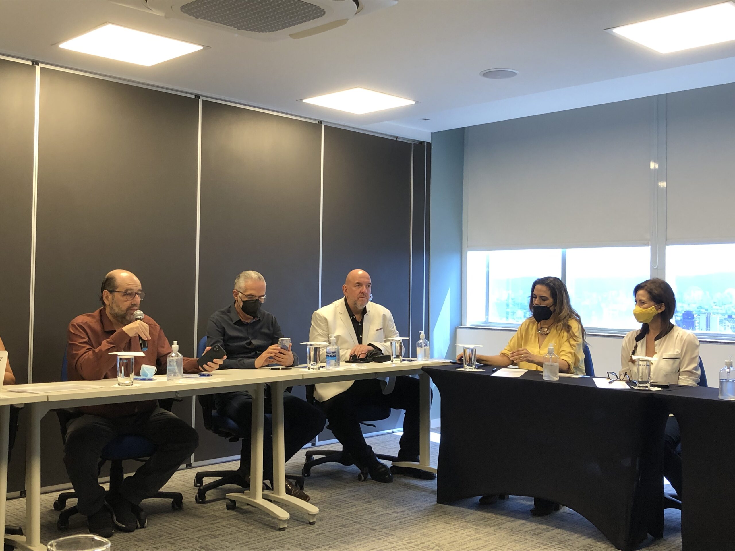 União do setor no enfrentamento de crises 