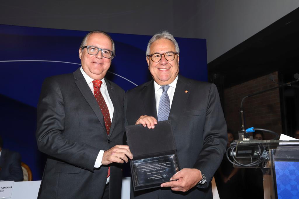 Construção de legado e compromisso com desenvolvimento do setor segurador marcam cerimônia de posse da nova presidência da CNseg