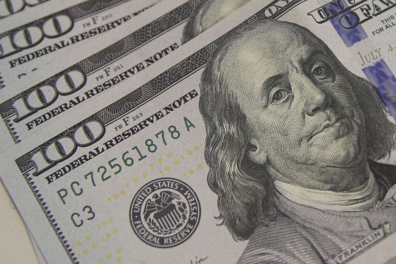 Dólar mais barato pode ser um bom investimento para o futuro