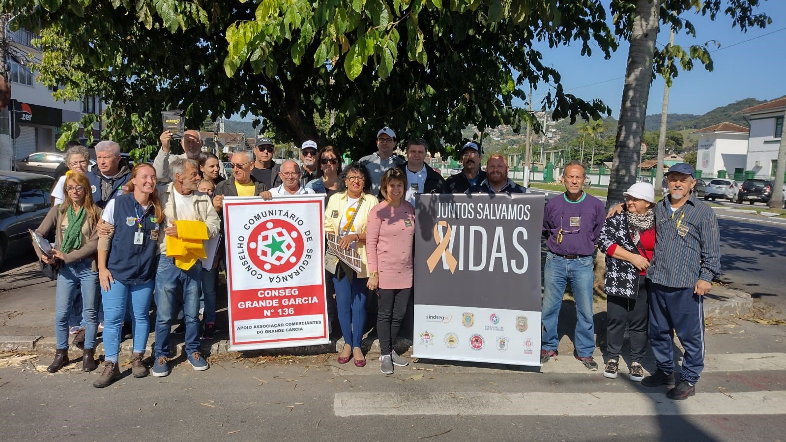 SindsegSC integra Blitz Educativa durante Movimento Maio Amarelo em Blumenau/SC