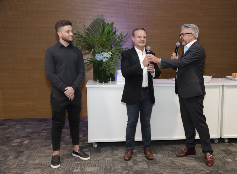 Porto retoma agenda de encontros presenciais com Corretores e participação especial do piloto Rubens Barrichello