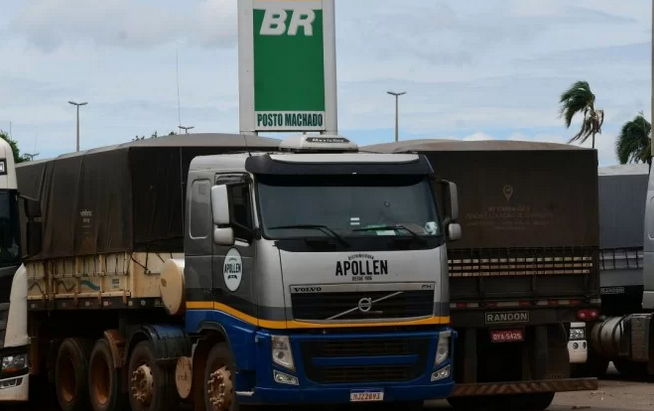 Caminhoneiros denunciam seguradoras por uso irregular dos dados