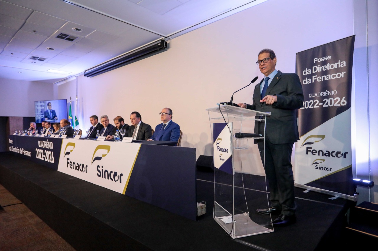 Posse da diretoria da Fenacor reúne lideranças políticas e do mercado