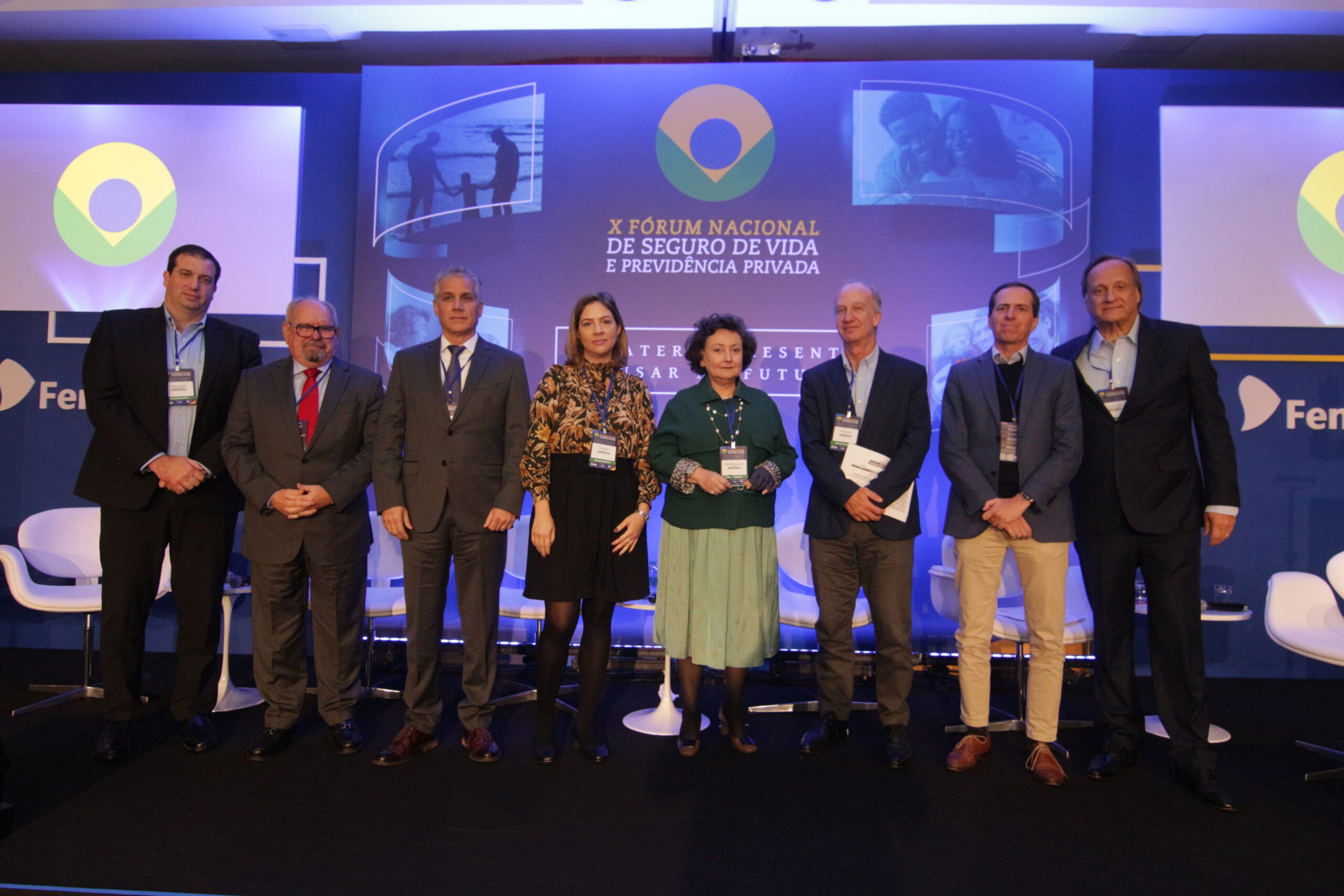 Tempo médio de estudo teve queda de 40% entre crianças e jovens na pandemia, afirma economista da FGV