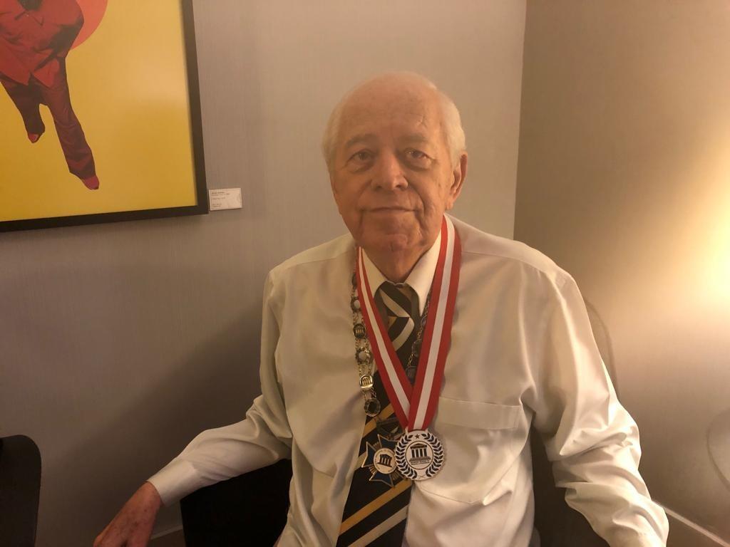 Lúcio Marques, presidente do Conselho do CGV-RJ, recebe comenda da ANSP