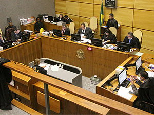 Seguradora deve indenizar por sinistro ocorrido na vigência de liminar que prorrogou o contrato