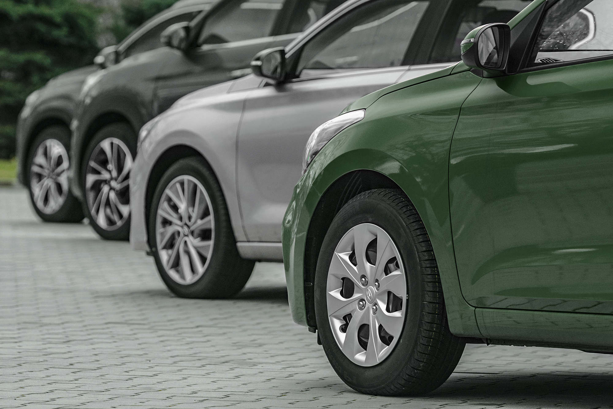 Valor do seguro dos carros mais vendidos no Brasil fecha trimestre com queda de 46% para homens e aumento de 25% para mulheres