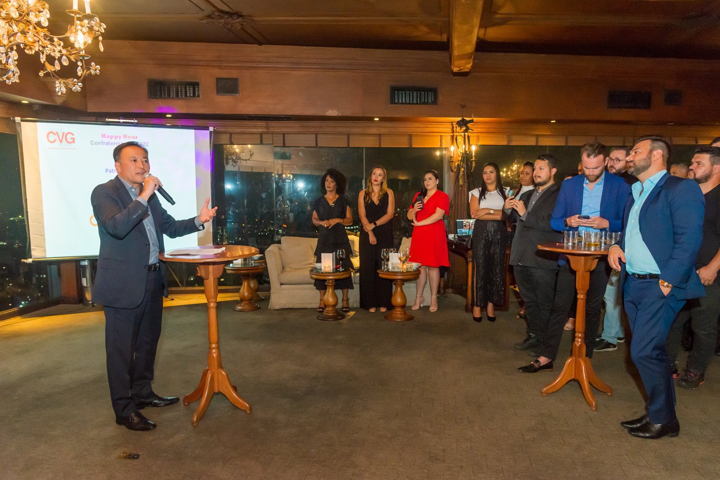 CVG-SP promove happy hour para celebrar fim de ano