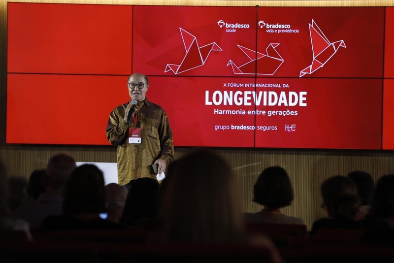 Fórum Internacional da Longevidade, apoiado pelo Grupo Bradesco Seguros, apresenta iniciativas em prol da convivência intergeracional