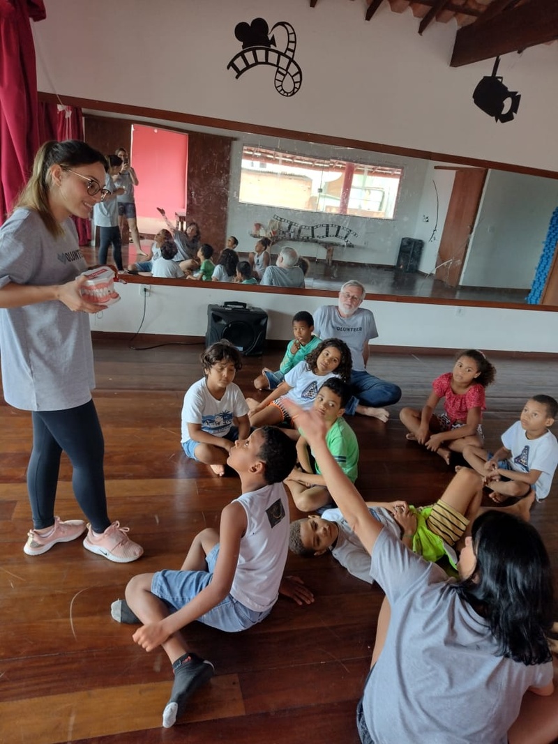 Instituto SulAmérica promove impacto social em ação de voluntariado na Associação Filhos do Céu, em Arraial D’Ajuda