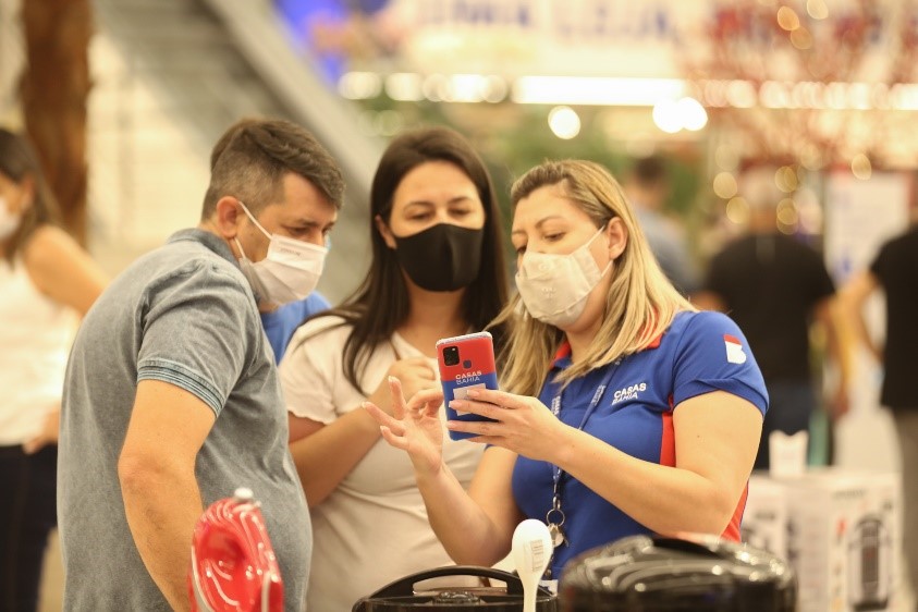 Via fecha parcerias com seguradoras para atender os consumidores na Black Friday 