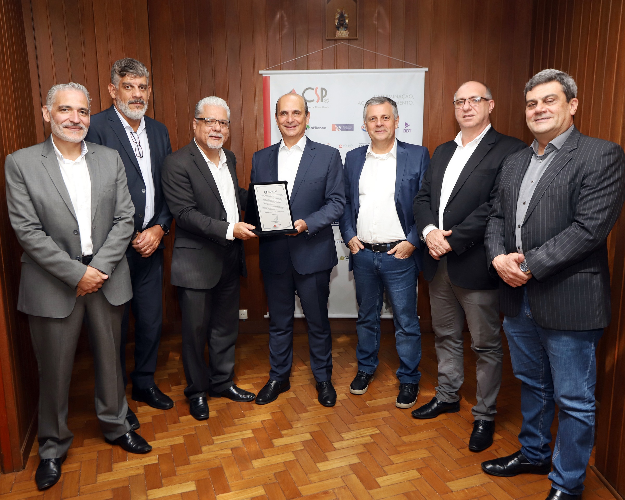 CSP-MG homenageia Zurich pelos 150 anos de atuação no mercado