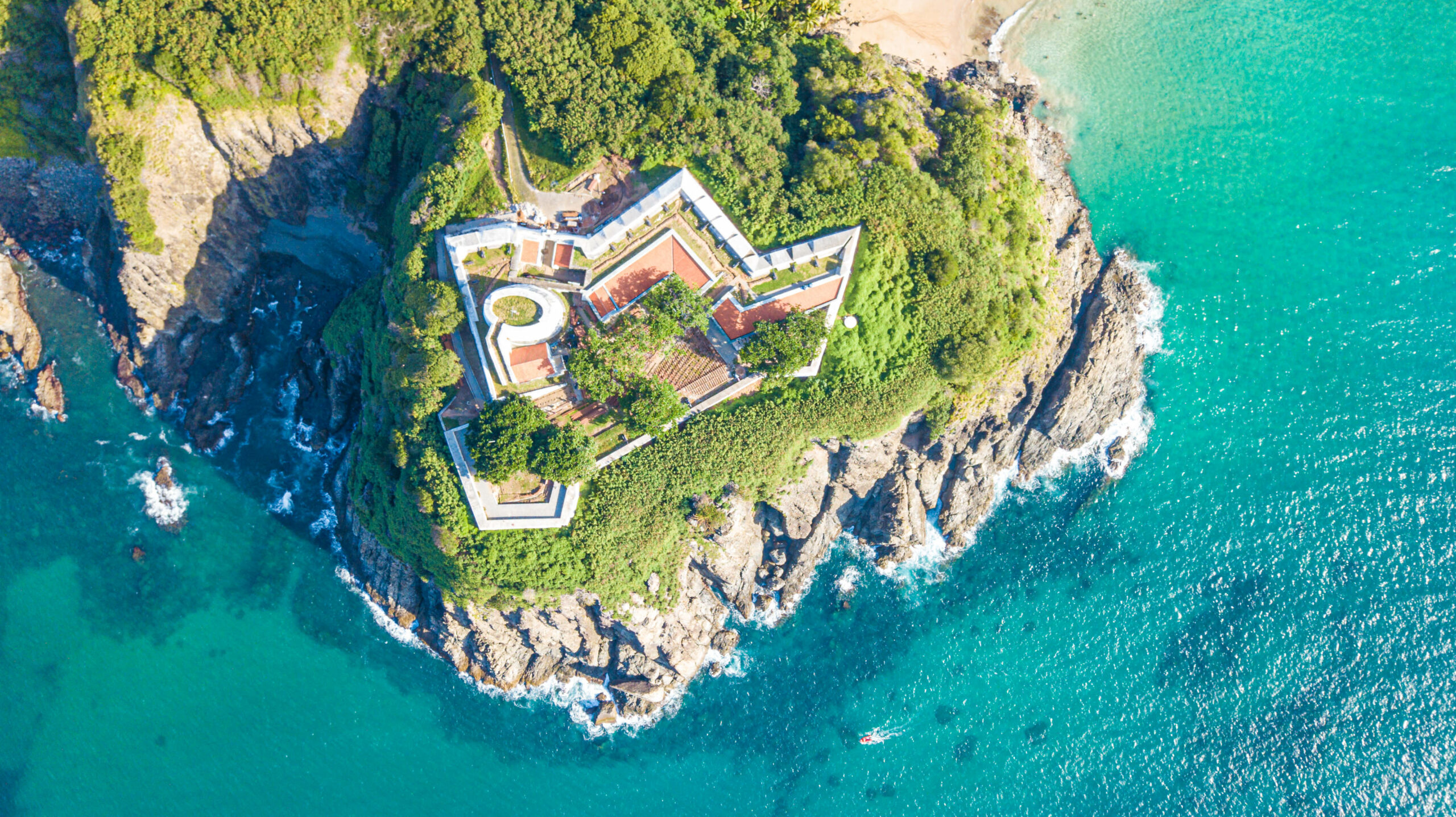 EZZE é a seguradora oficial do Forte Noronha, em PE