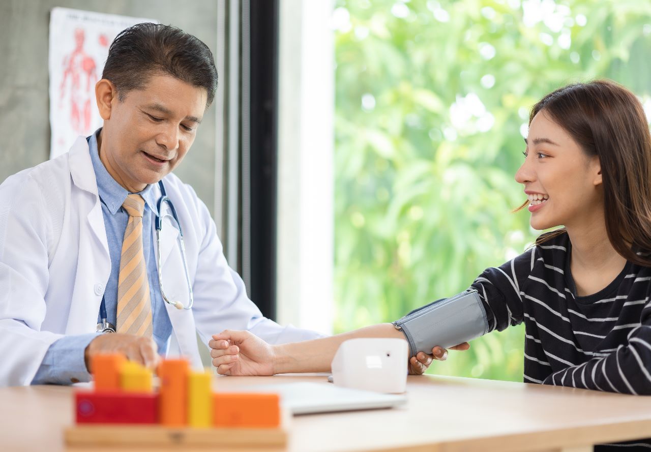 Contratações de empregos formais puxam crescimento de adesões a planos de saúde coletivos empresariais