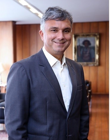 Ex-ministro Esteves Colnago assume Diretoria de Assuntos Legislativos da CNseg