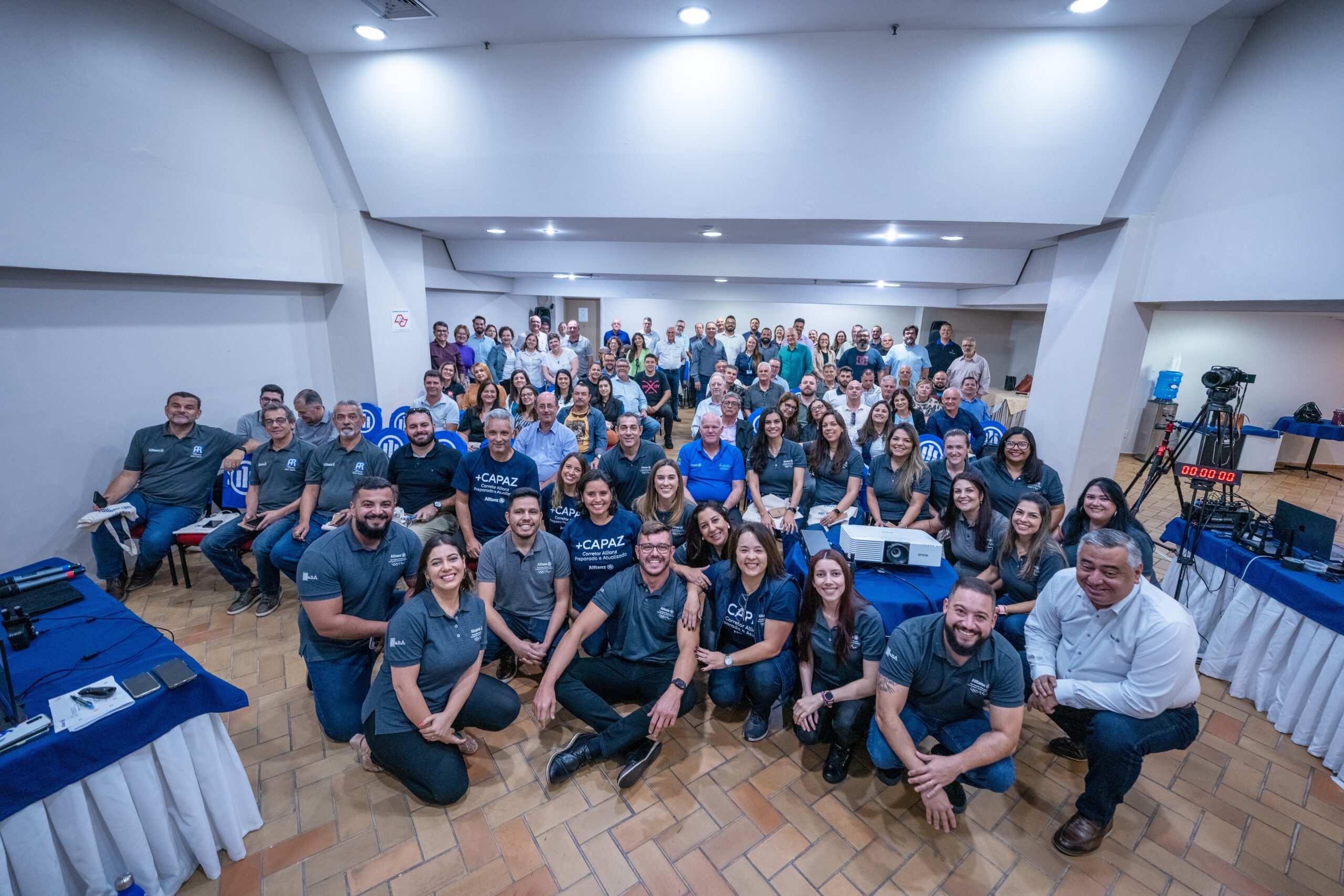 Corretores de Bauru acompanham capacitação da Allianz sobre seguro Empresarial PME