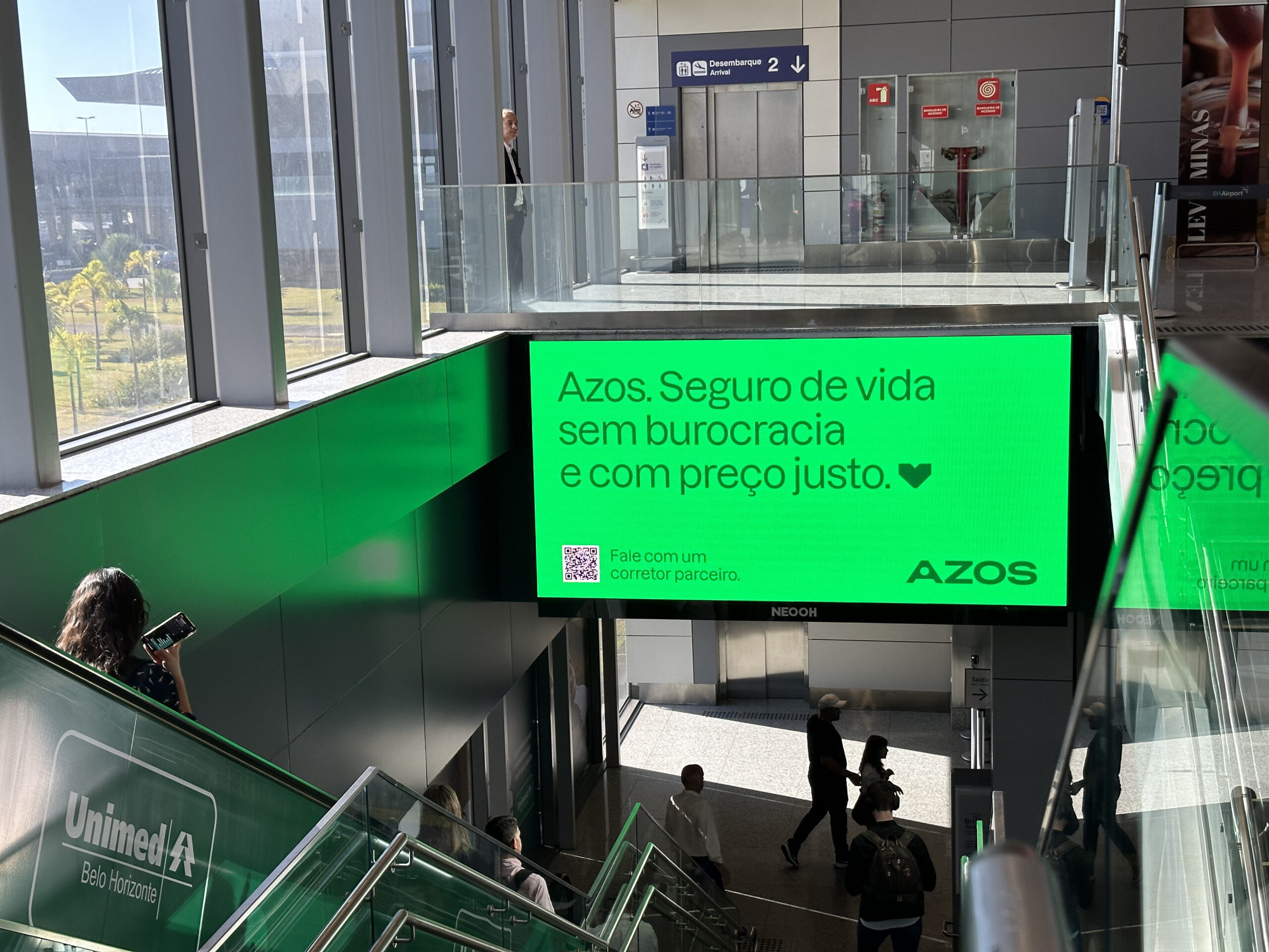 Azos fecha parceria de mídia por equity com 4Equity e lança primeira campanha institucional offline