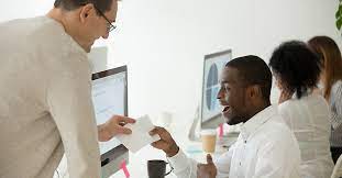 Descubra como oferecer benefícios atraentes para os funcionários sem gastar muito