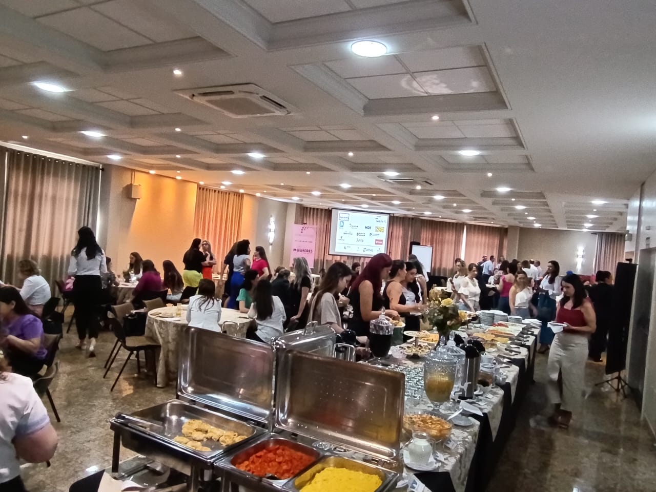 Mulheres em Ação do Sincor-PR em Maringá reúne 100 participantes