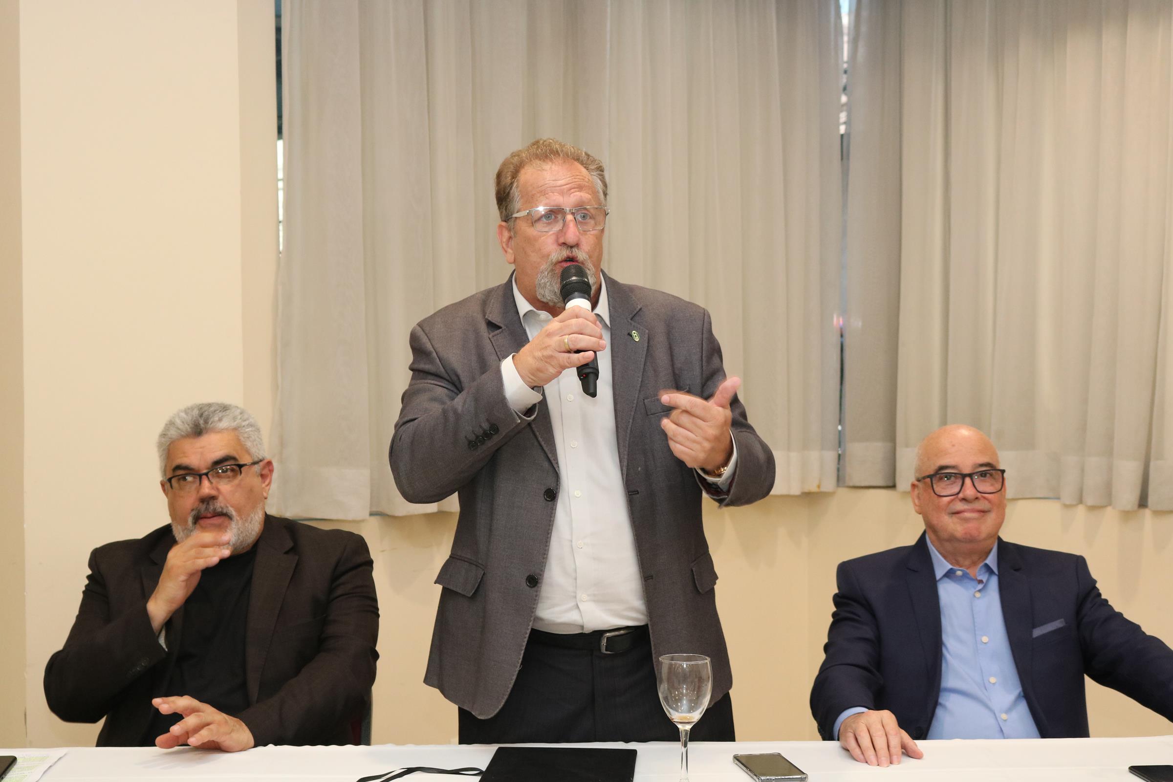 Almoço do CCS-SP é marcado por debates e homenagem