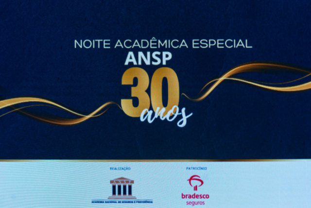 ANSP empossou 36 novos Acadêmicos em Noite Acadêmica Especial
