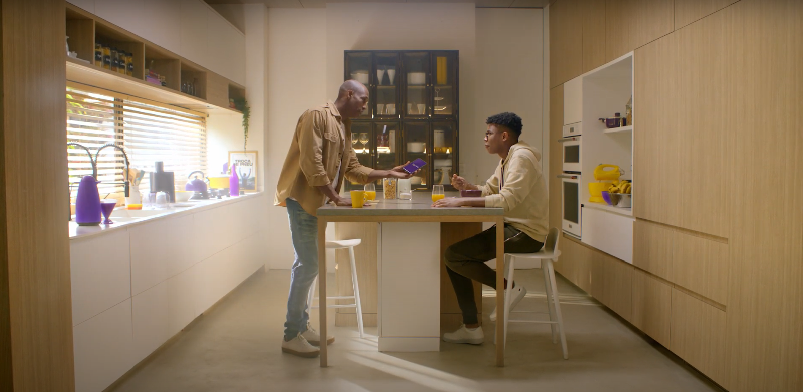 Youse fecha trilogia da campanha “A escolha é sua” destacando atendimento humanizado