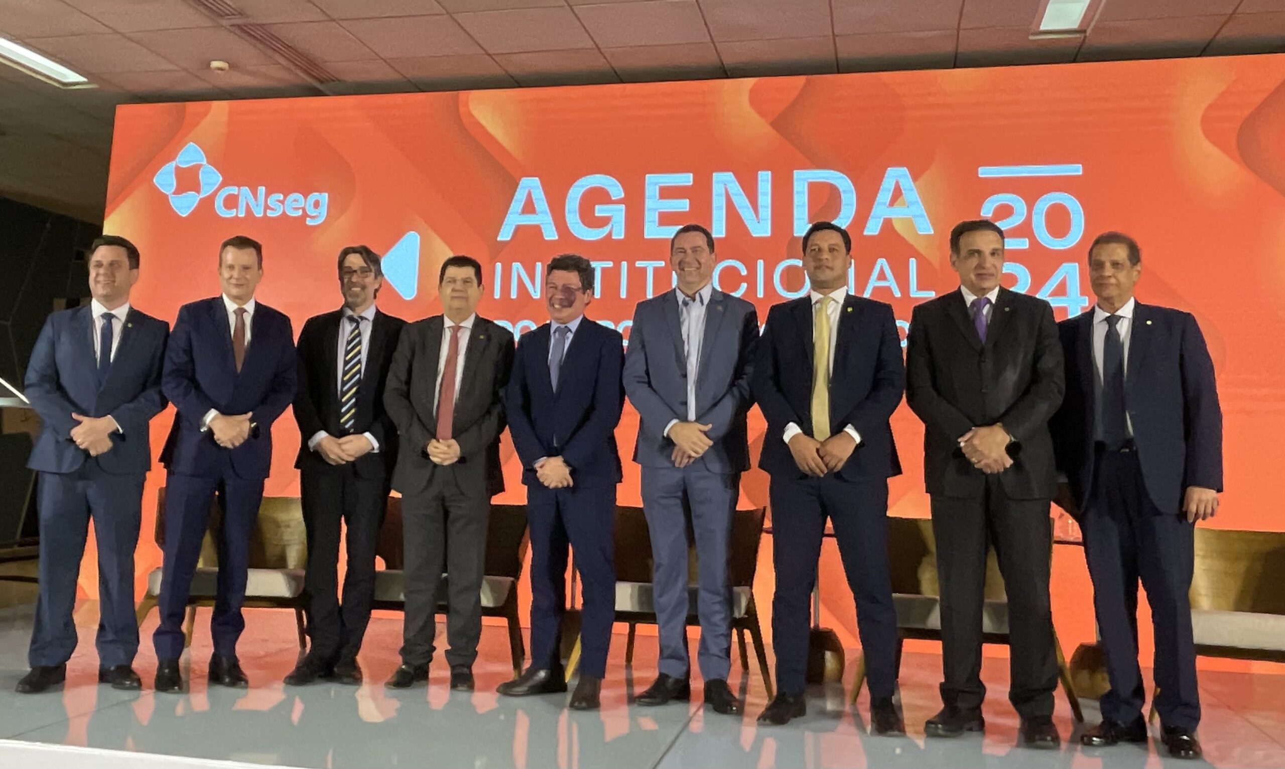 Parlamentares reconhecem o seguro como instrumento de apoio à sociedade