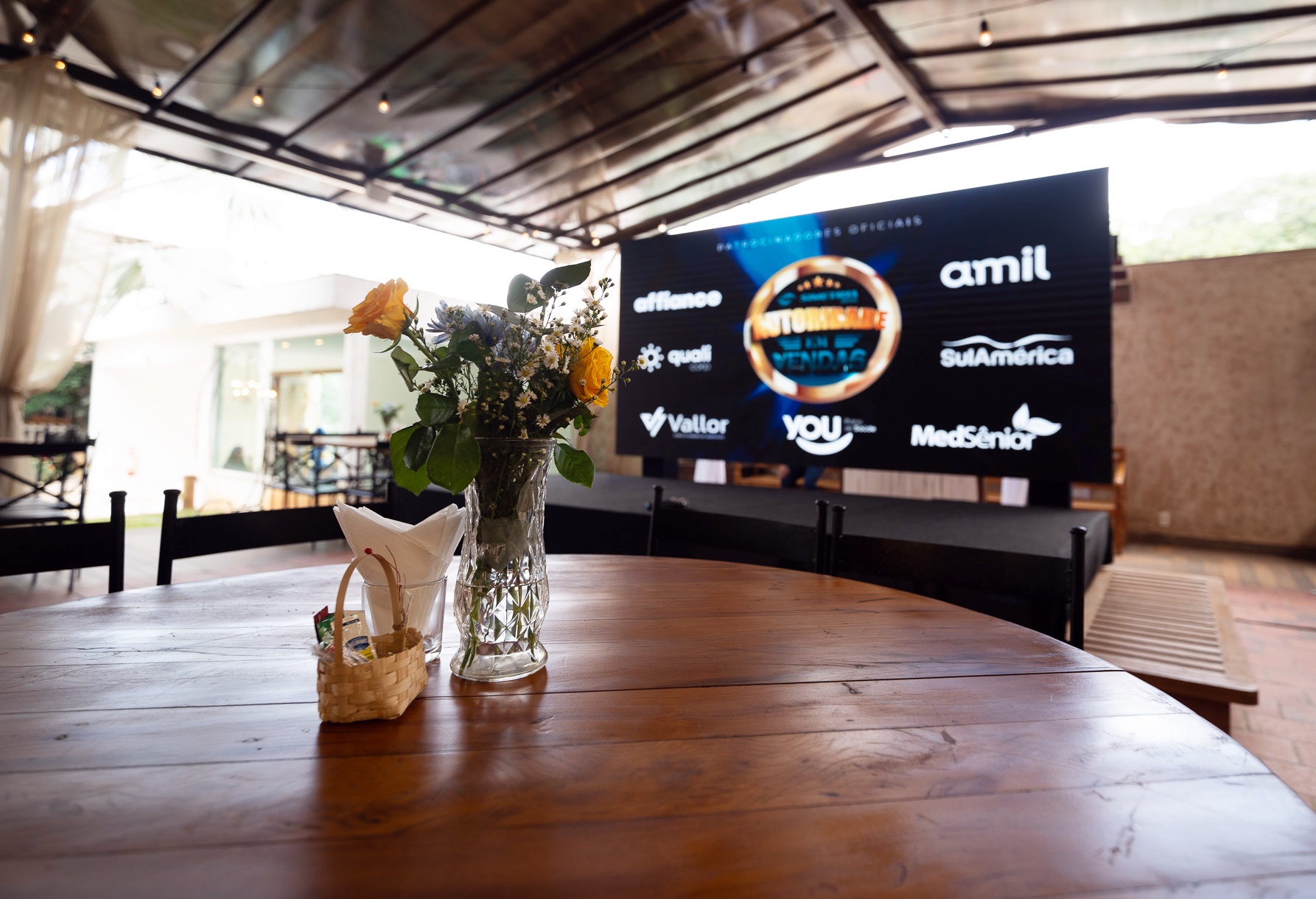 Simetria Brasil premia corretores e celebra sucesso de mais uma ação de vendas