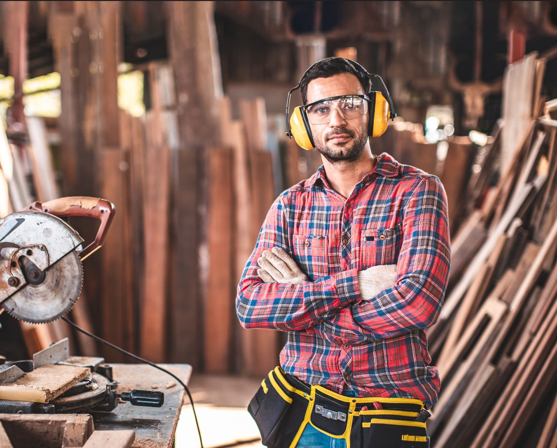 Carpintaria e marcenaria são oportunidade para imigrantes latinos nos EUA