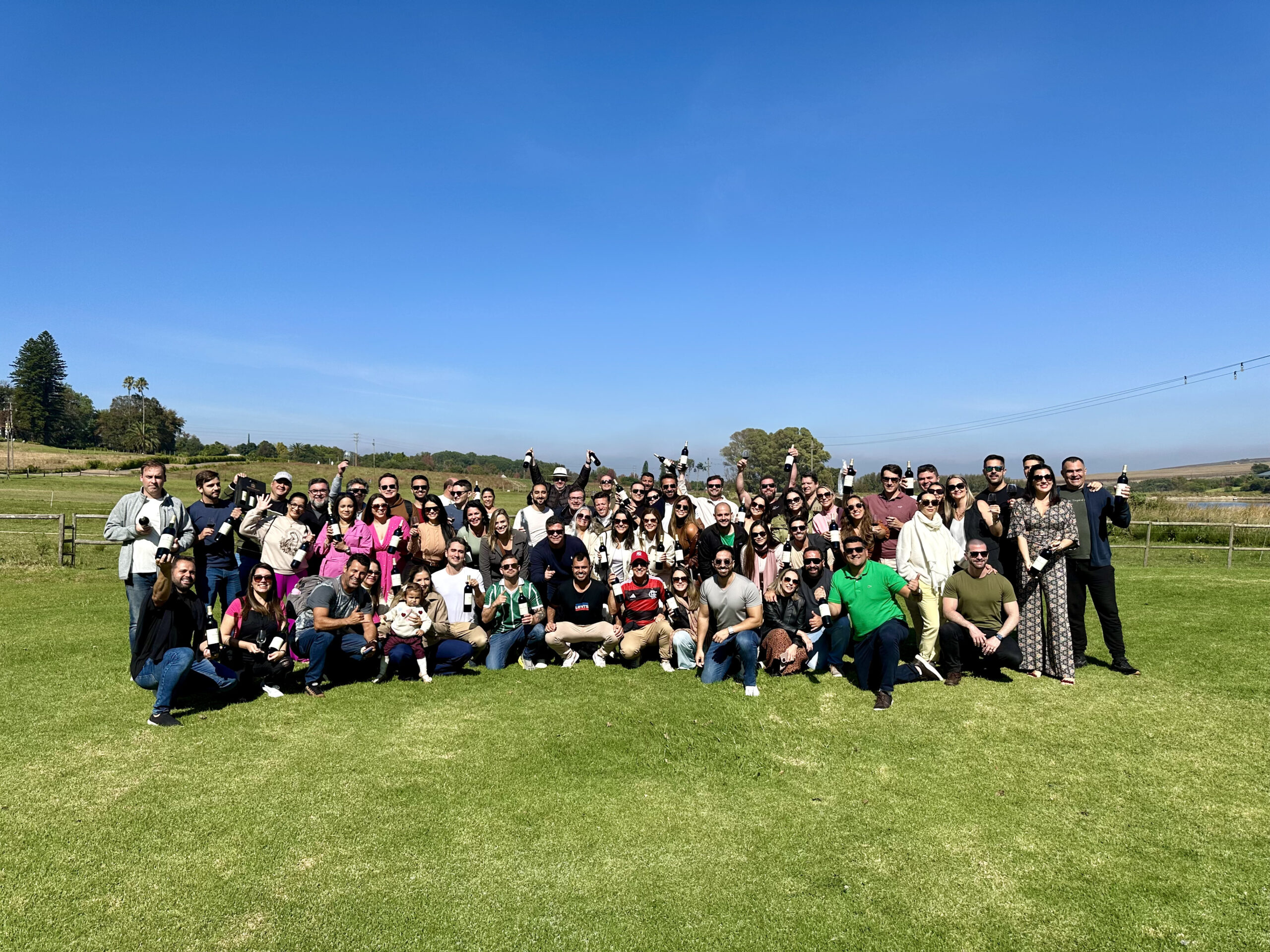 Azos leva vencedores da campanha Passaporte Azos à África do Sul