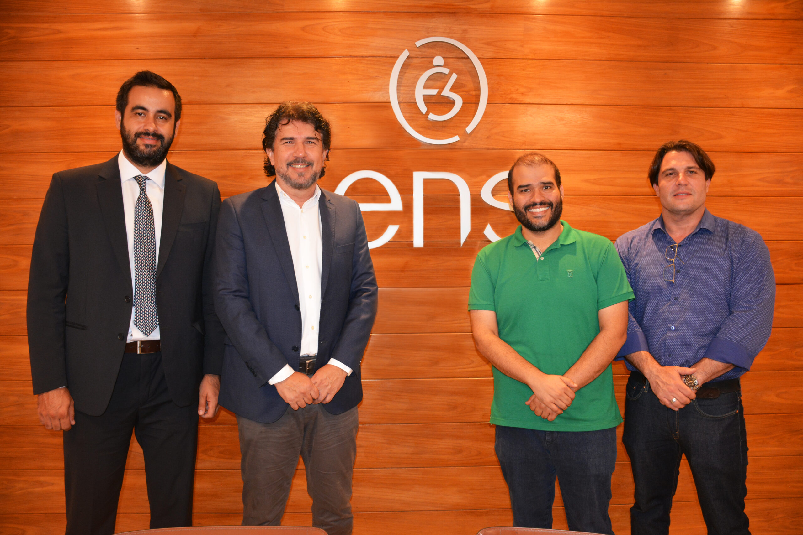 ENS firma parceria para capacitar profissionais de mútuas