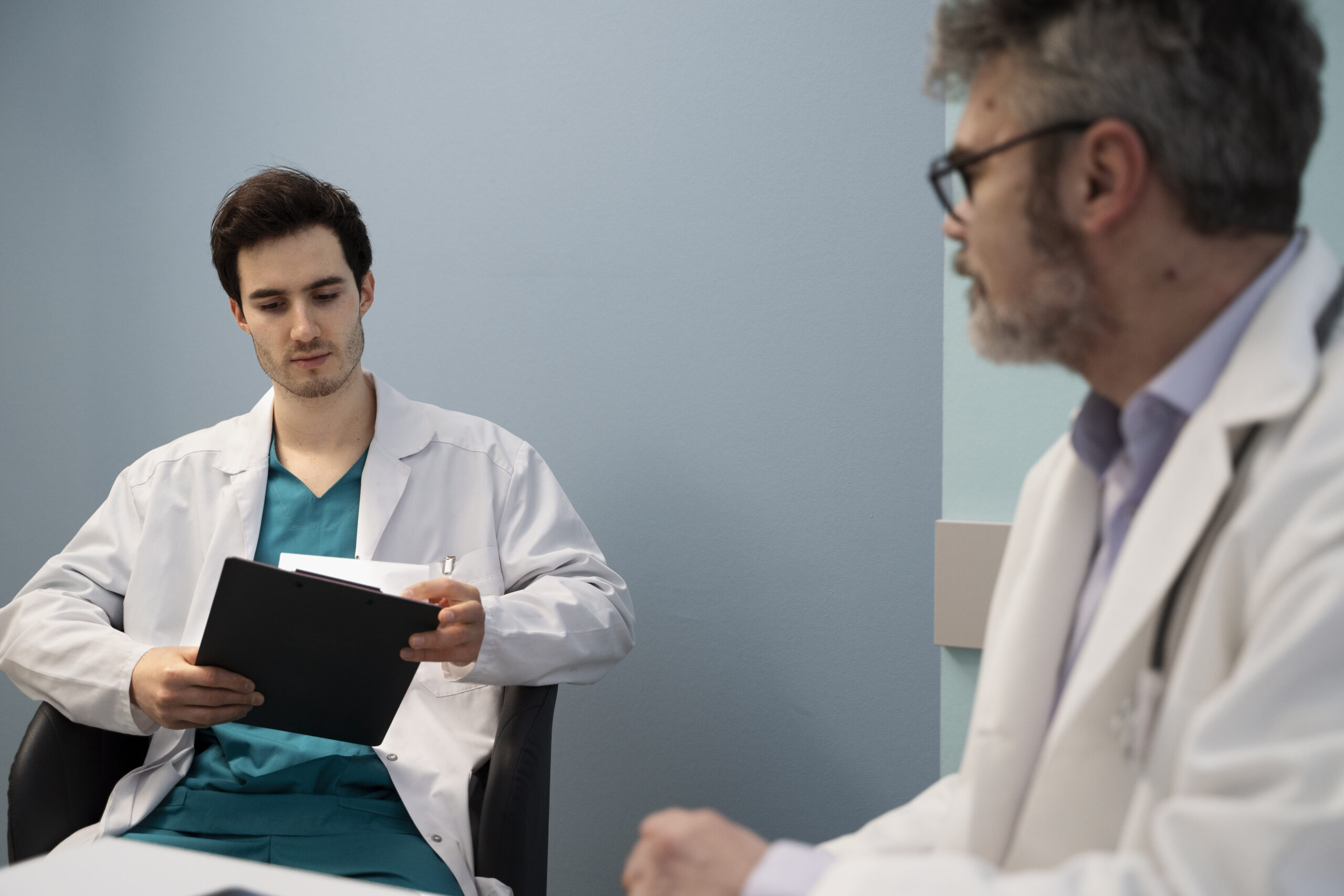 Crescimento de processos judiciais na área de saúde aumenta busca por seguro de responsabilidade civil