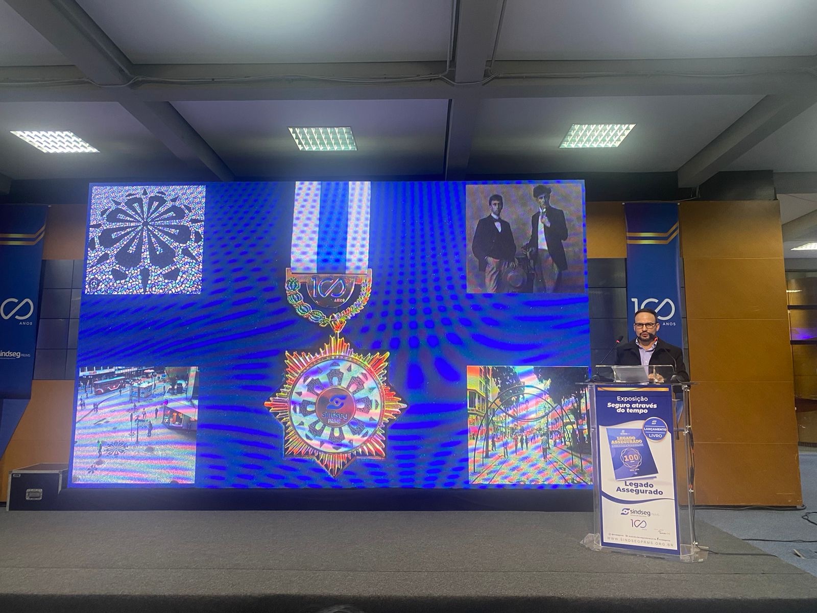 Sindseg-PR/MS lança livro “Legado Assegurado” sobre a história do seguro