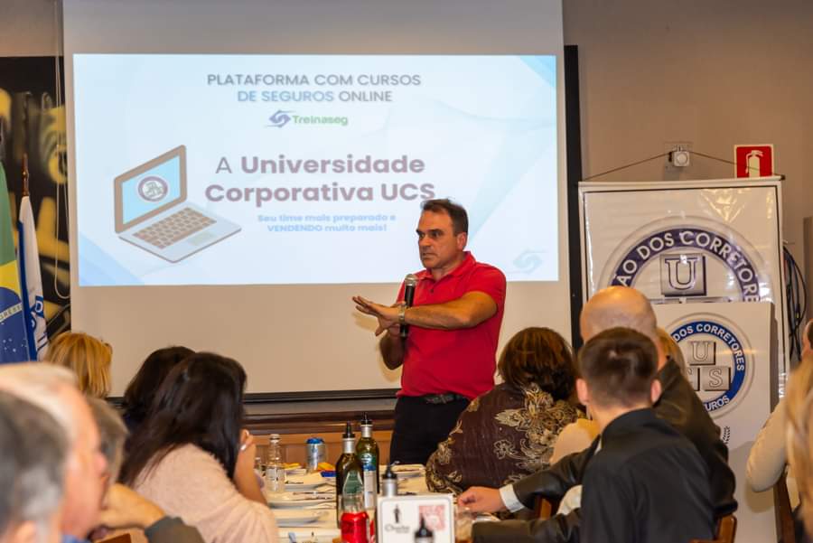 UCS lança Universidade Corporativa e apresenta introdução de curso de vendas