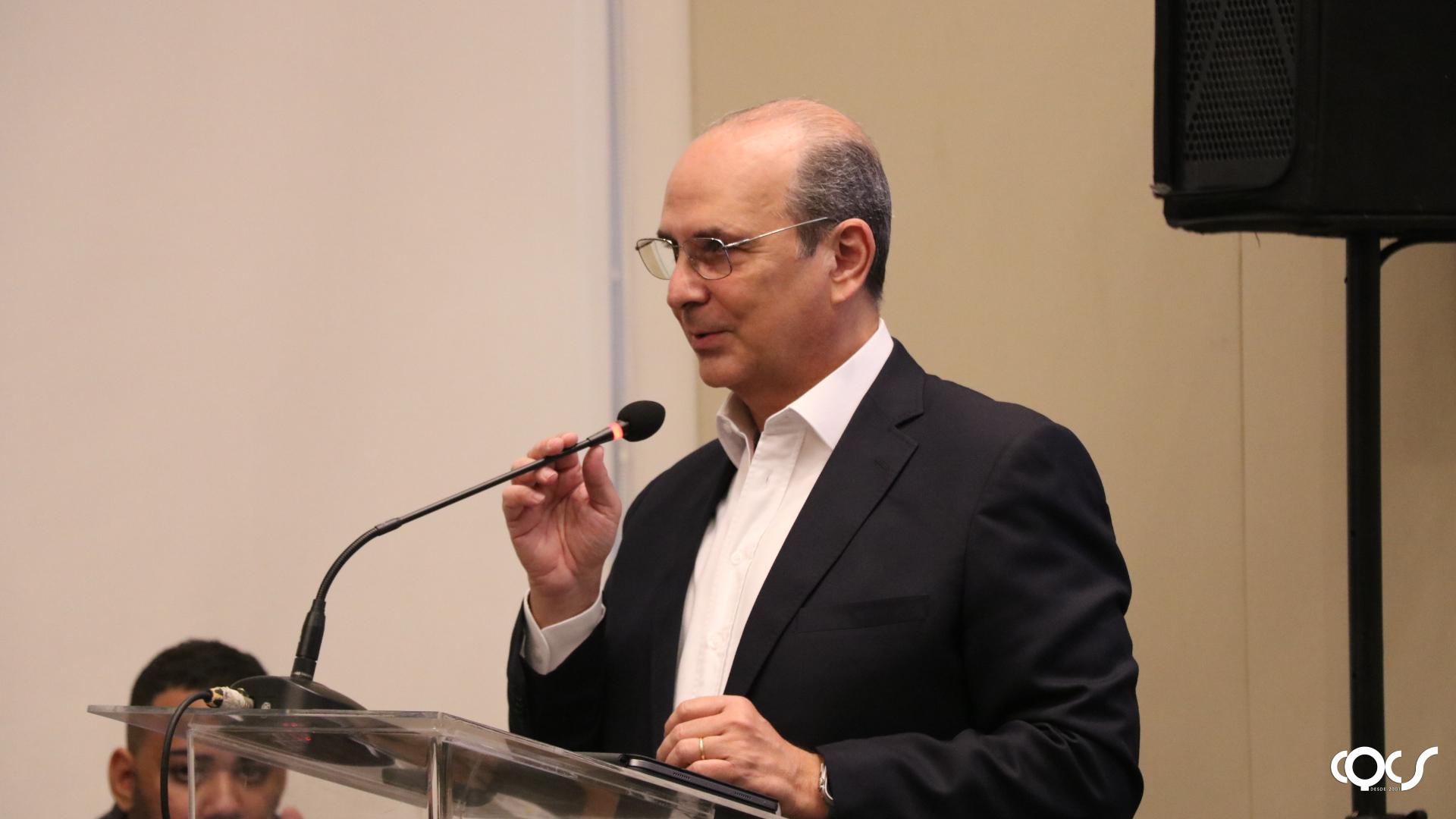 Edson Franco, presidente da Fenaprevi, palestra sobre os cenários atuais da previdência privada, em Salvador