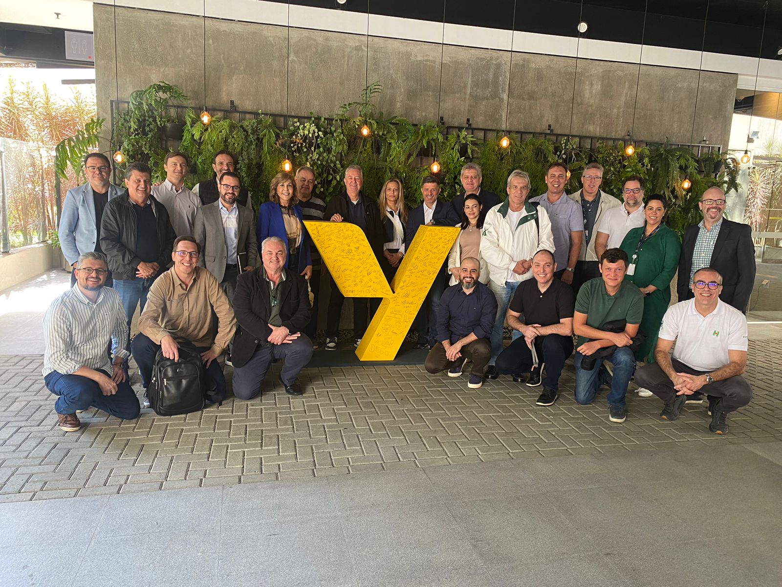 Grupo HDI leva corretores para conhecer escritórios da empresa em São Paulo