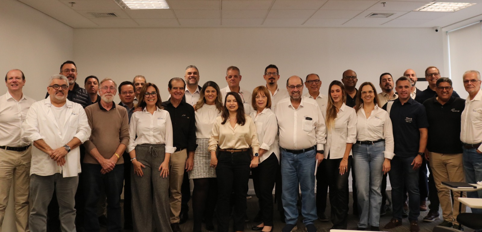 Allianz Partners e Allianz Seguros recebem o Sincor-SP para visita em suas operações de assistência