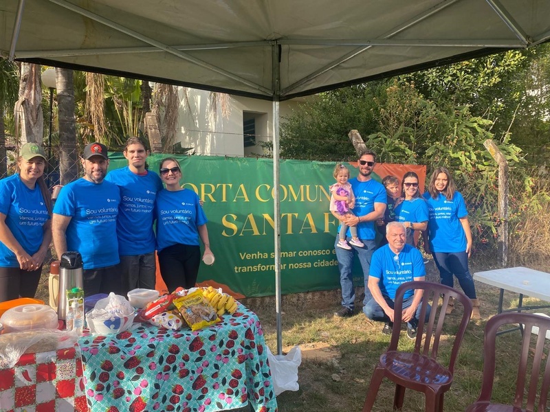 Casa do Hip Hop recebe voluntários para plantio em horta comunitária