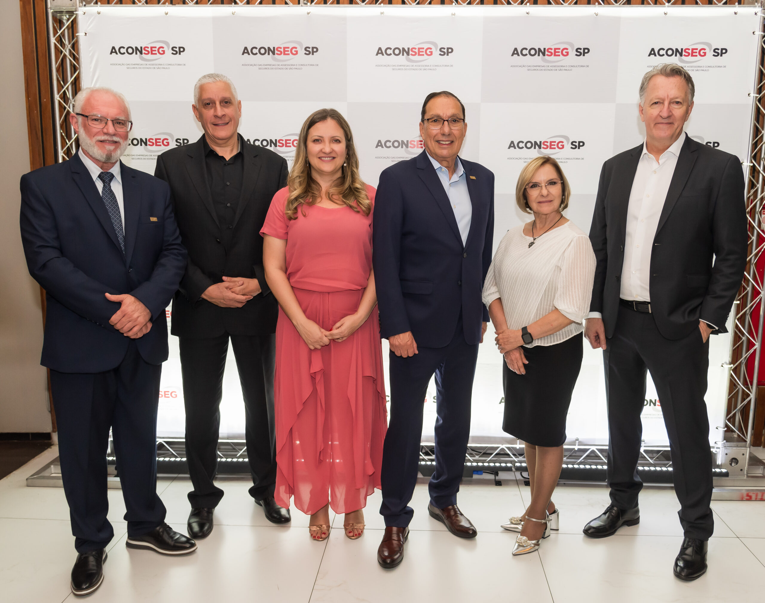 21 anos lado a lado com o mercado