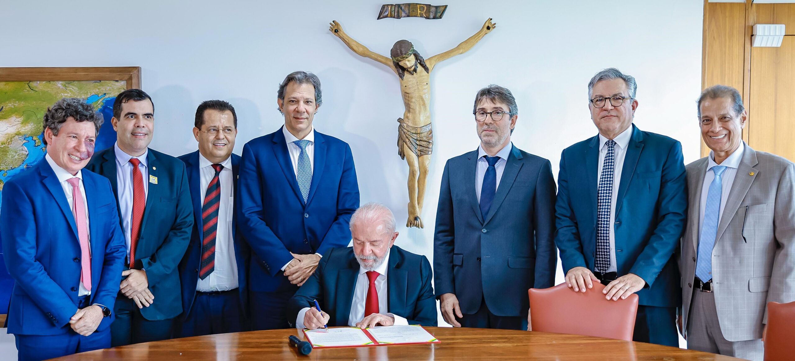 Lideranças dos Corretores de Seguros têm participação ativa em lei histórica sancionada nesta 2ª feira (09)